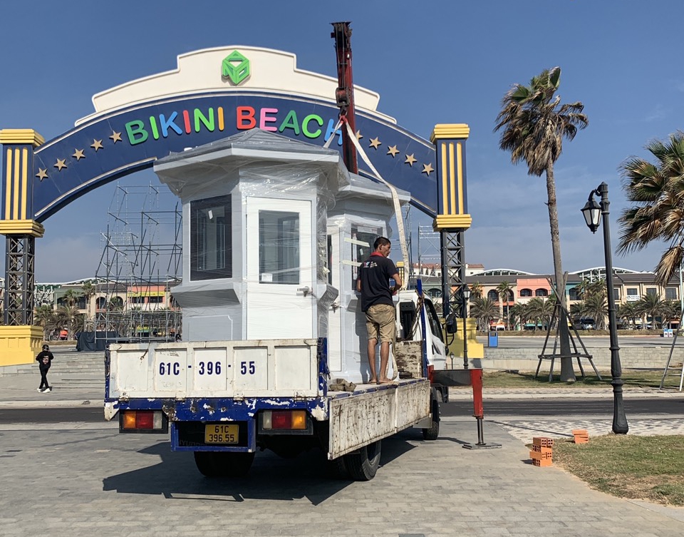 Lắp đặt bốt gác cho bãi tắm tại Phan Thiết