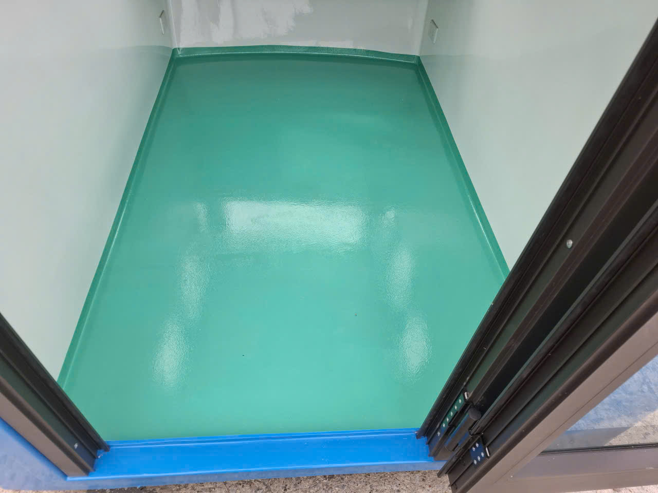 Sàn và vách tường đúc liên khối